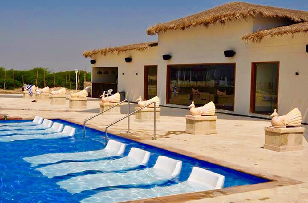 Serena Beach Resort Māndvi Екстериор снимка