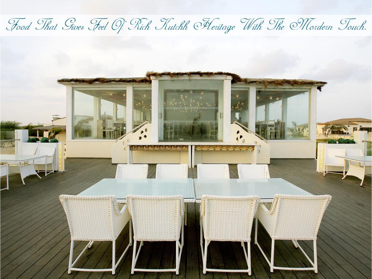 Serena Beach Resort Māndvi Екстериор снимка