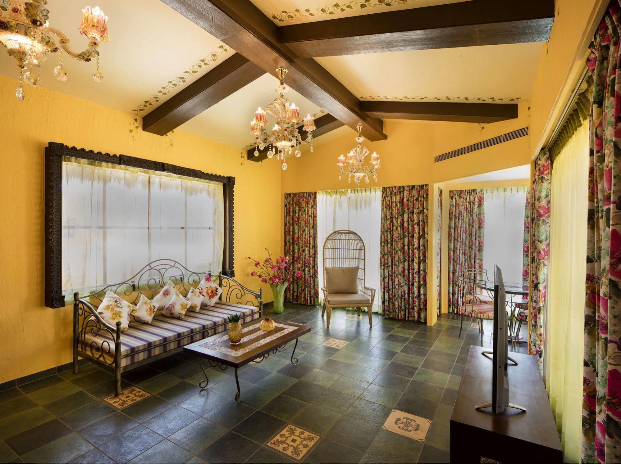 Serena Beach Resort Māndvi Екстериор снимка