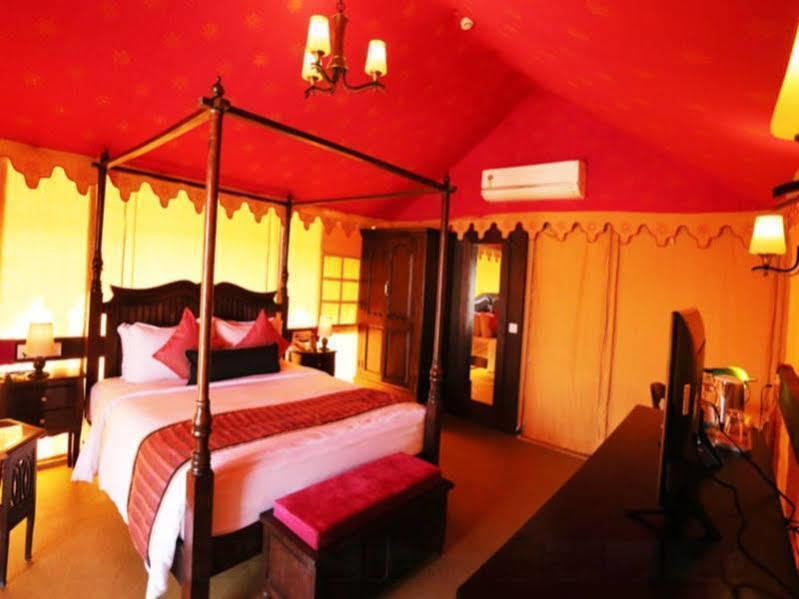 Serena Beach Resort Māndvi Екстериор снимка