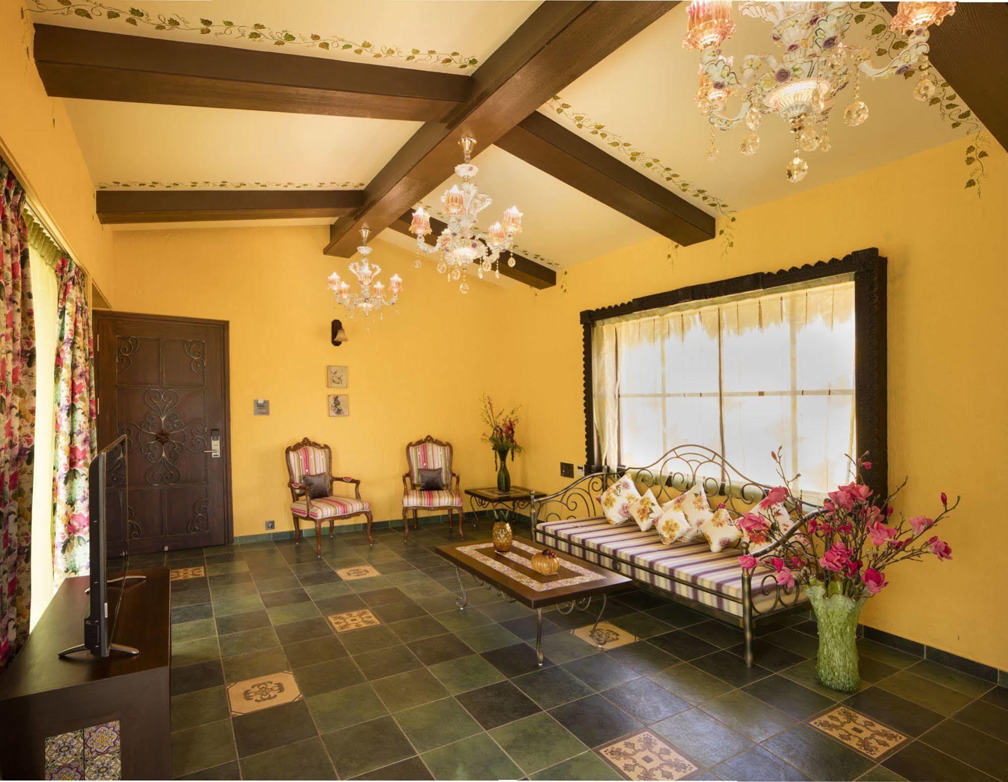 Serena Beach Resort Māndvi Екстериор снимка