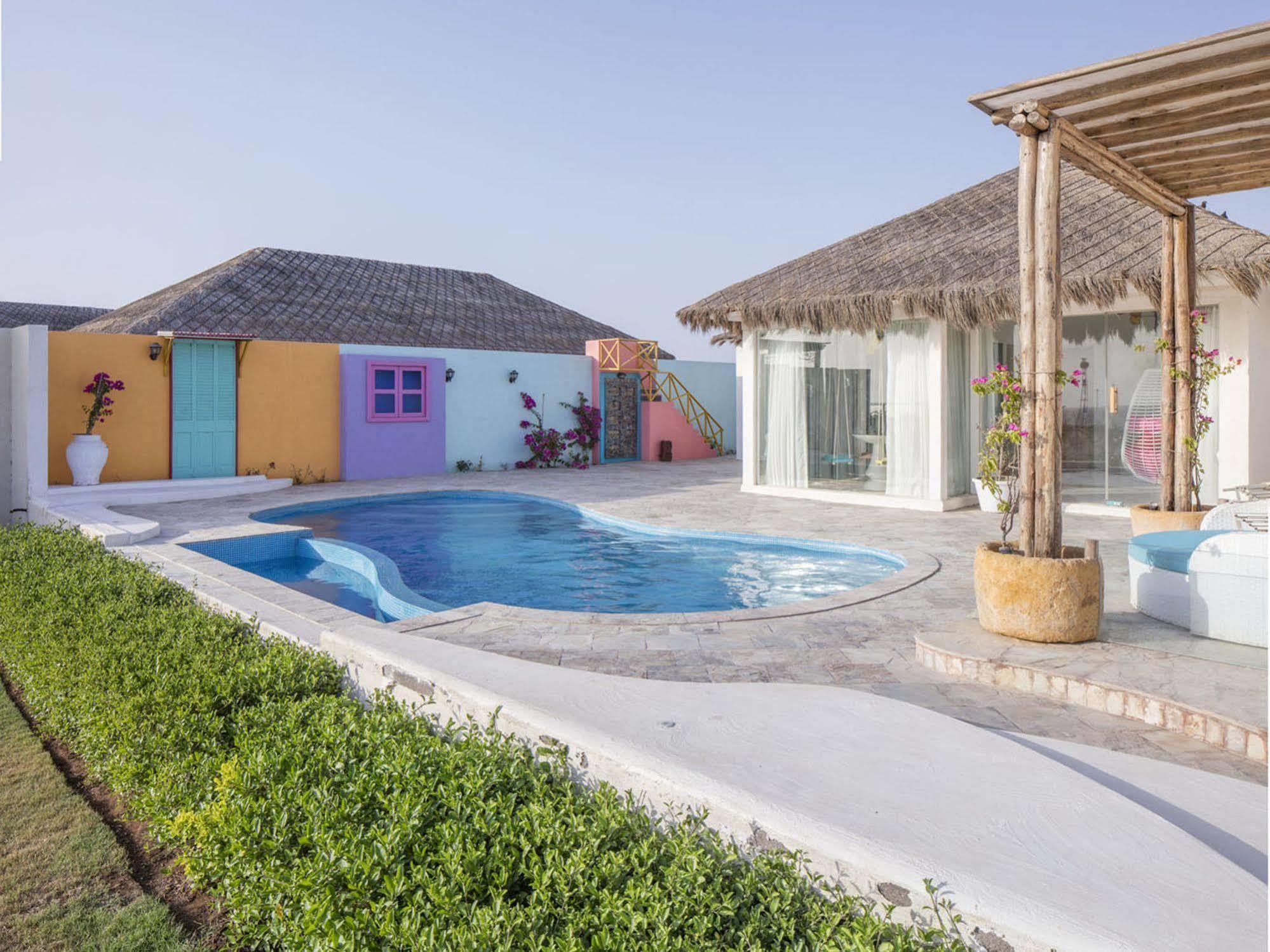 Serena Beach Resort Māndvi Екстериор снимка