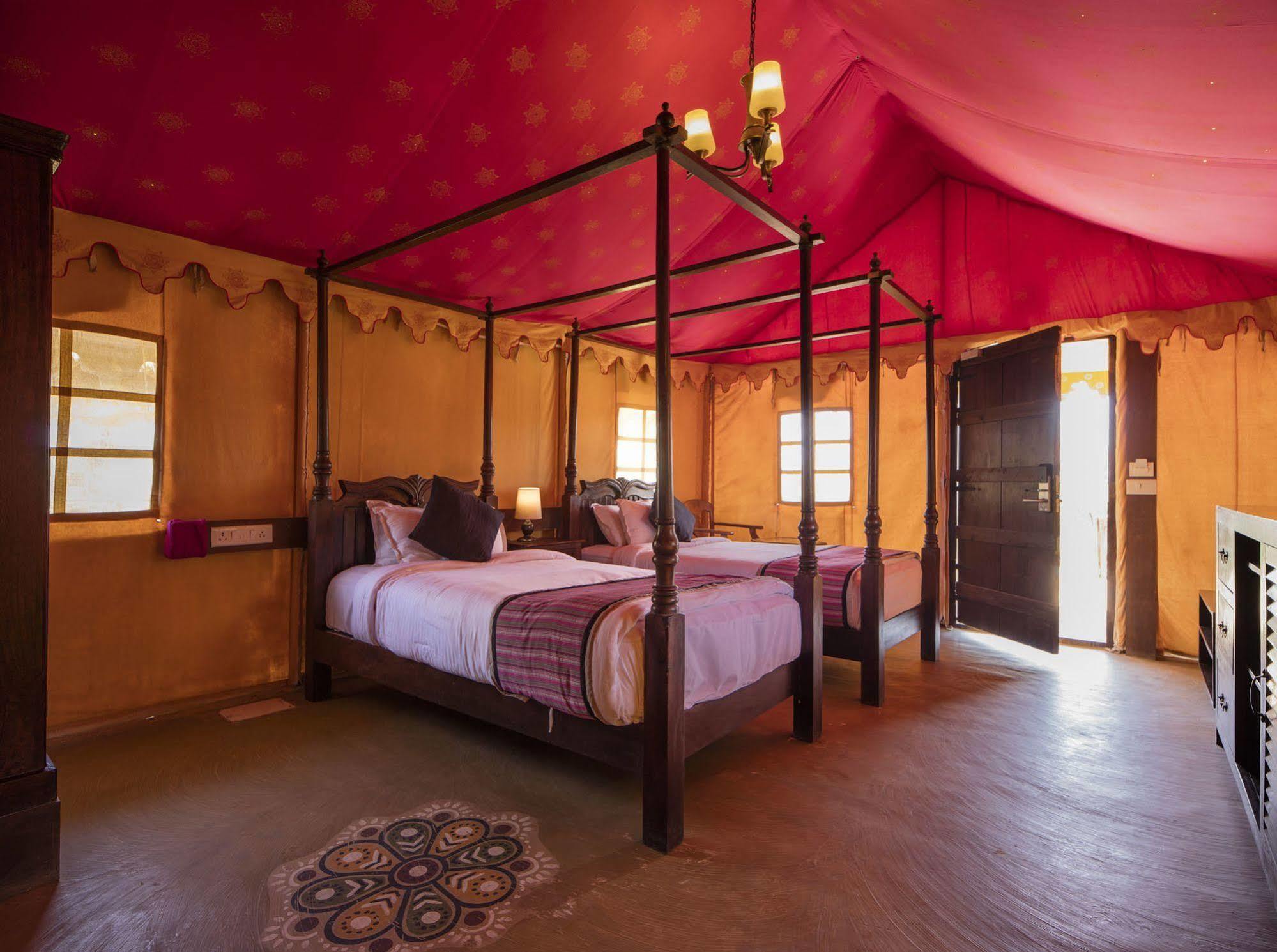 Serena Beach Resort Māndvi Екстериор снимка