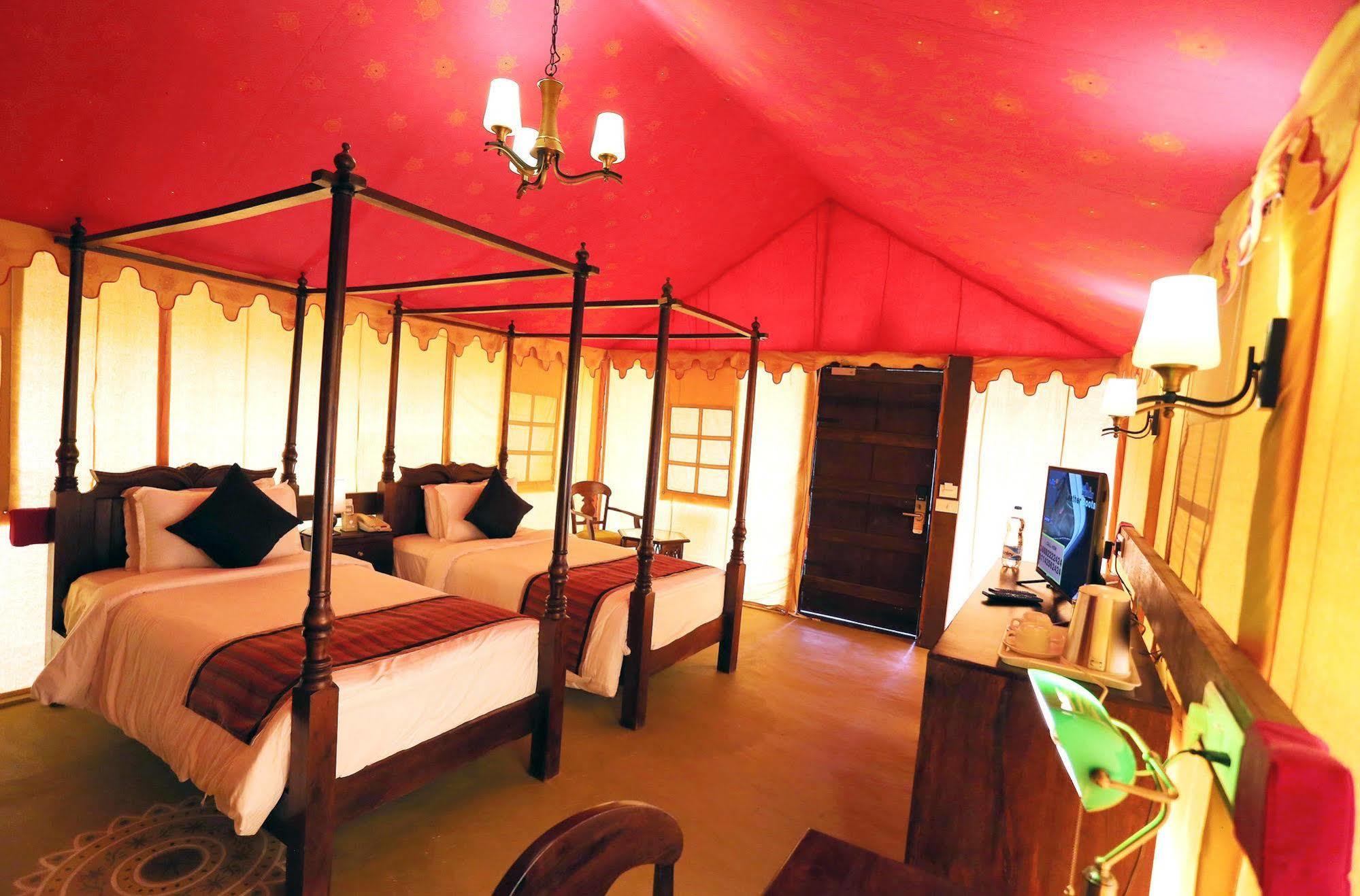 Serena Beach Resort Māndvi Екстериор снимка